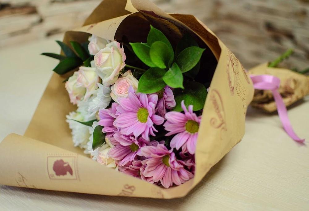 Букет цветов из: Розы и Хризантемы в Черкесске