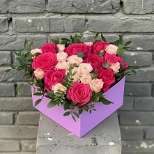 Цветочная композиция из Розы в коробке в Черкесске