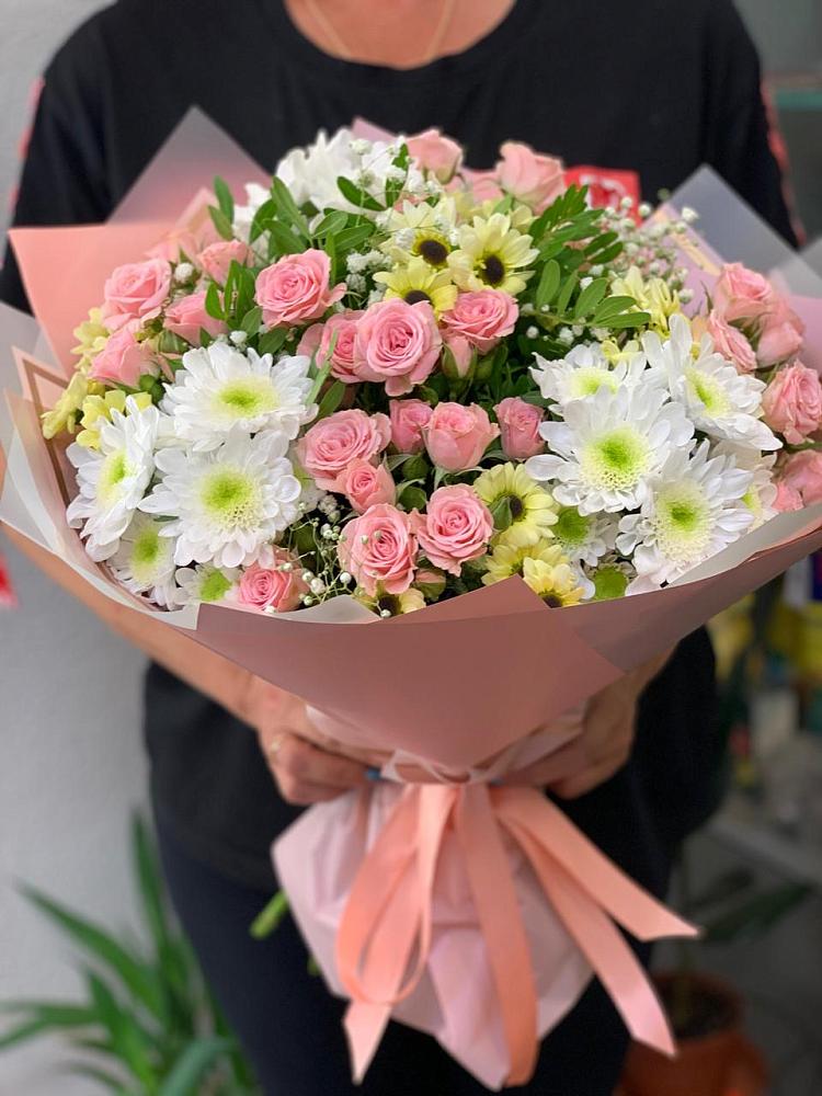 Букет цветов из: Розы и Хризантемы в Черкесске