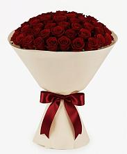 Букет 101 Бордовая роза Блэк Бакарра в Черкесске