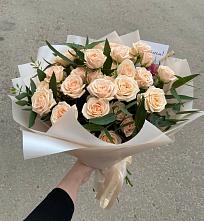 Букет Кремовые розы Латте в Черкесске