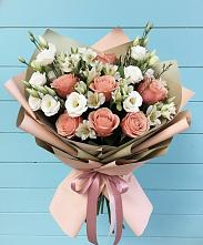 Букет цветов из:  Розы, Альстромерии и Лизиантусы в Черкесске