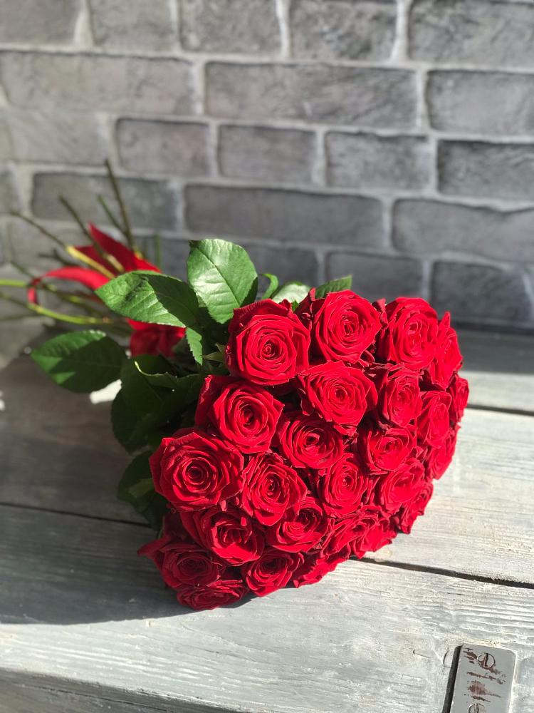 Букет Красные розы Фридом в Черкесске