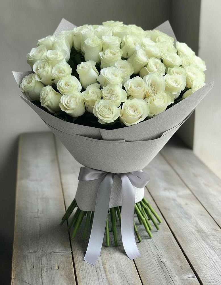 Букет 35 Белых роз в Черкесске