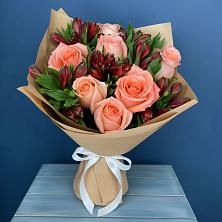 Букет цветов из:  Розы и Альстромерии в Черкесске