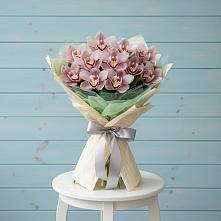 Букет цветов из:  Орхидеи и Розы #REPLACE_PRED# Черкесске