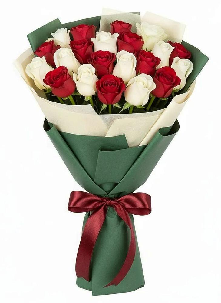 Букет Микс из красных и белых роз в Черкесске