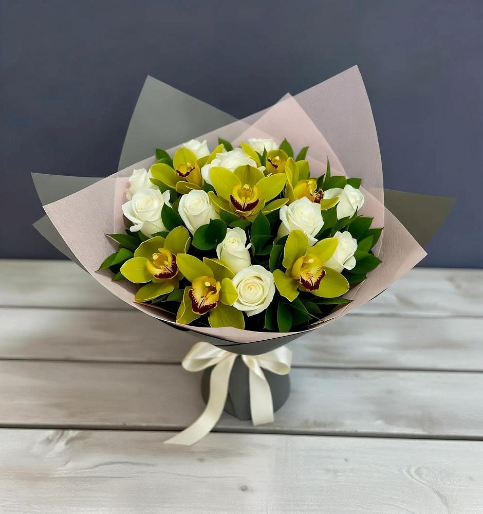 Букет цветов из: Орхидеи и Розы в Черкесске