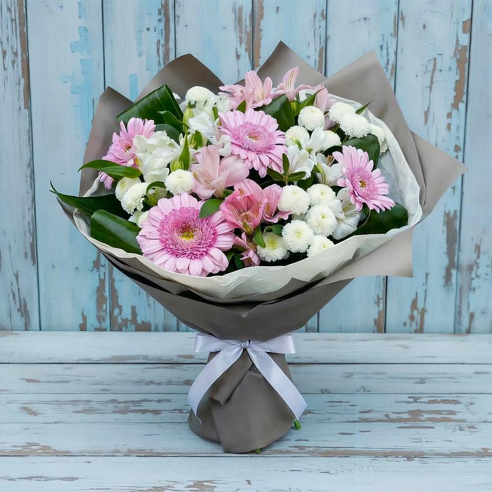 Букет цветов из: Герберы, Альстромерии и Хризантемы в Черкесске